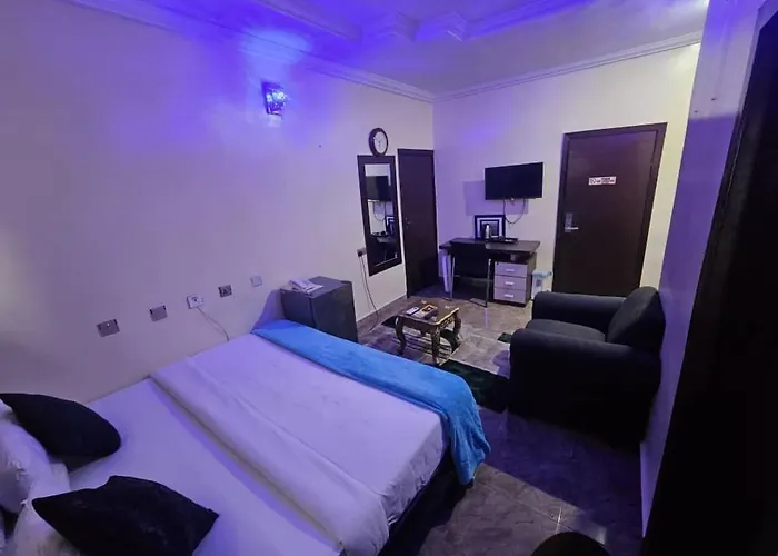 Grand Park Hotel And Suites