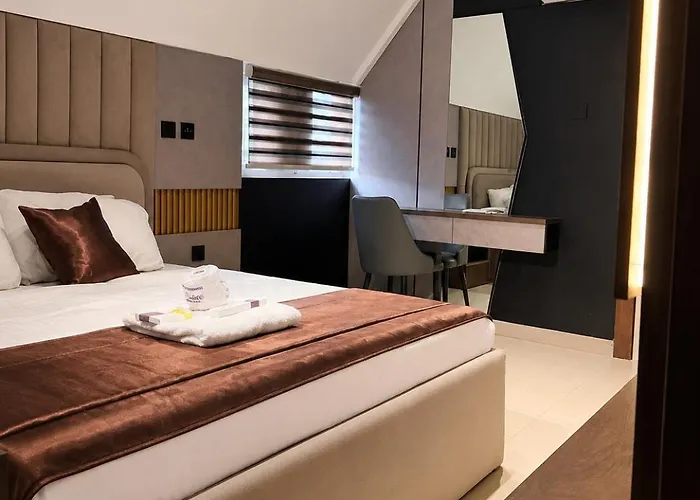 La Topik Hotel & Suites
